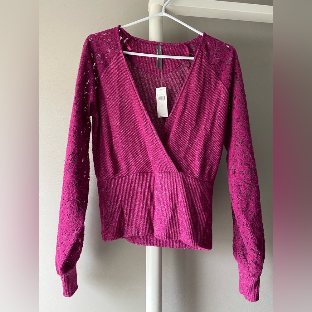 NWT Anthropologie Women’s Size M Deep V-Neck Sweater w/ Lace Balloon Sleeves